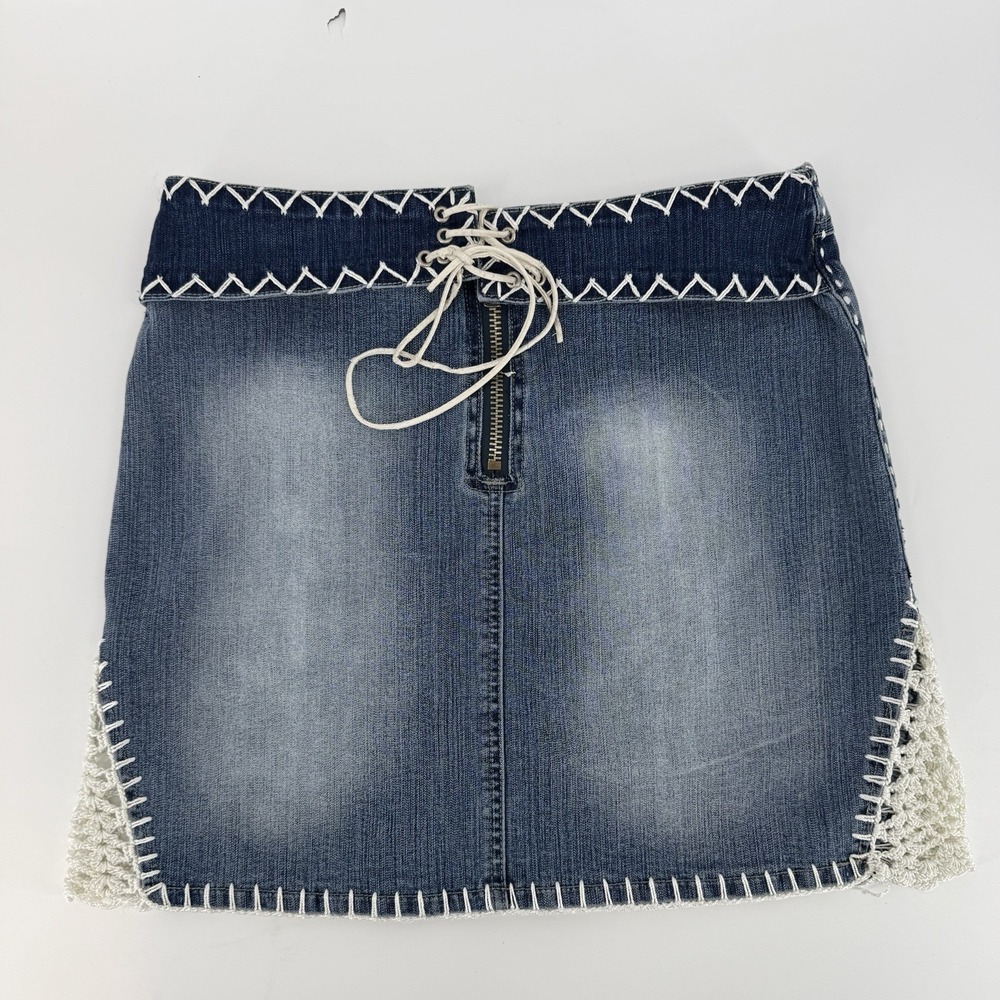 Crest‎ Jean Mini Skirt  7/8 Festival Boho Y2K  Retro Distressed Crochet Trim